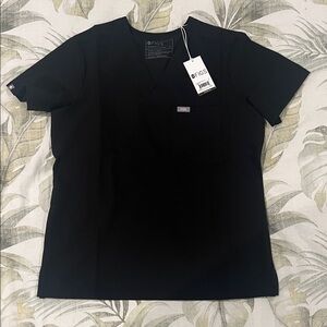 Figs Men's Classic Black V-Neck Scrub Top